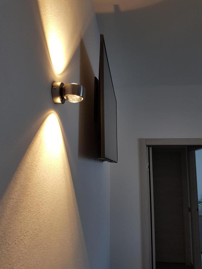 Yelay Apartments & Holiday Lago Di Garda Raffa Luaran gambar